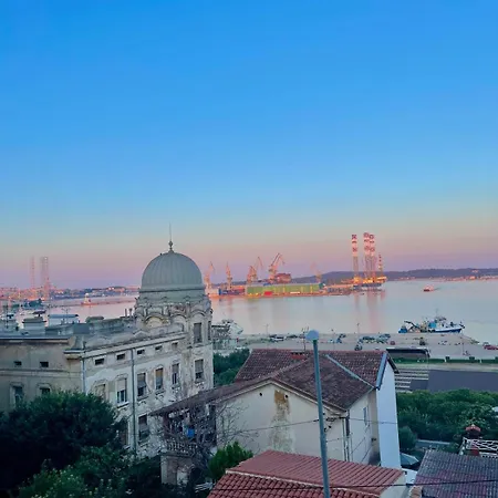 Dejan 3-free Parking Near Arena In Center, Near Bus, Train, Ferry, Airport Shuttle * Pula