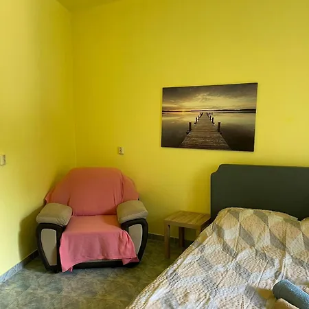 Daire Dejan 3-free Parking Near Arena In Center, Near Bus, Train, Ferry, Airport Shuttle