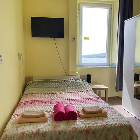 Daire Dejan 3-free Parking Near Arena In Center, Near Bus, Train, Ferry, Airport Shuttle *
