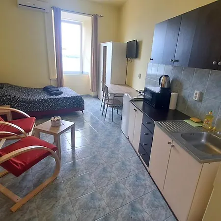 דירה Dejan 3-free Parking Near Arena In Center, Near Bus, Train, Ferry, Airport Shuttle *